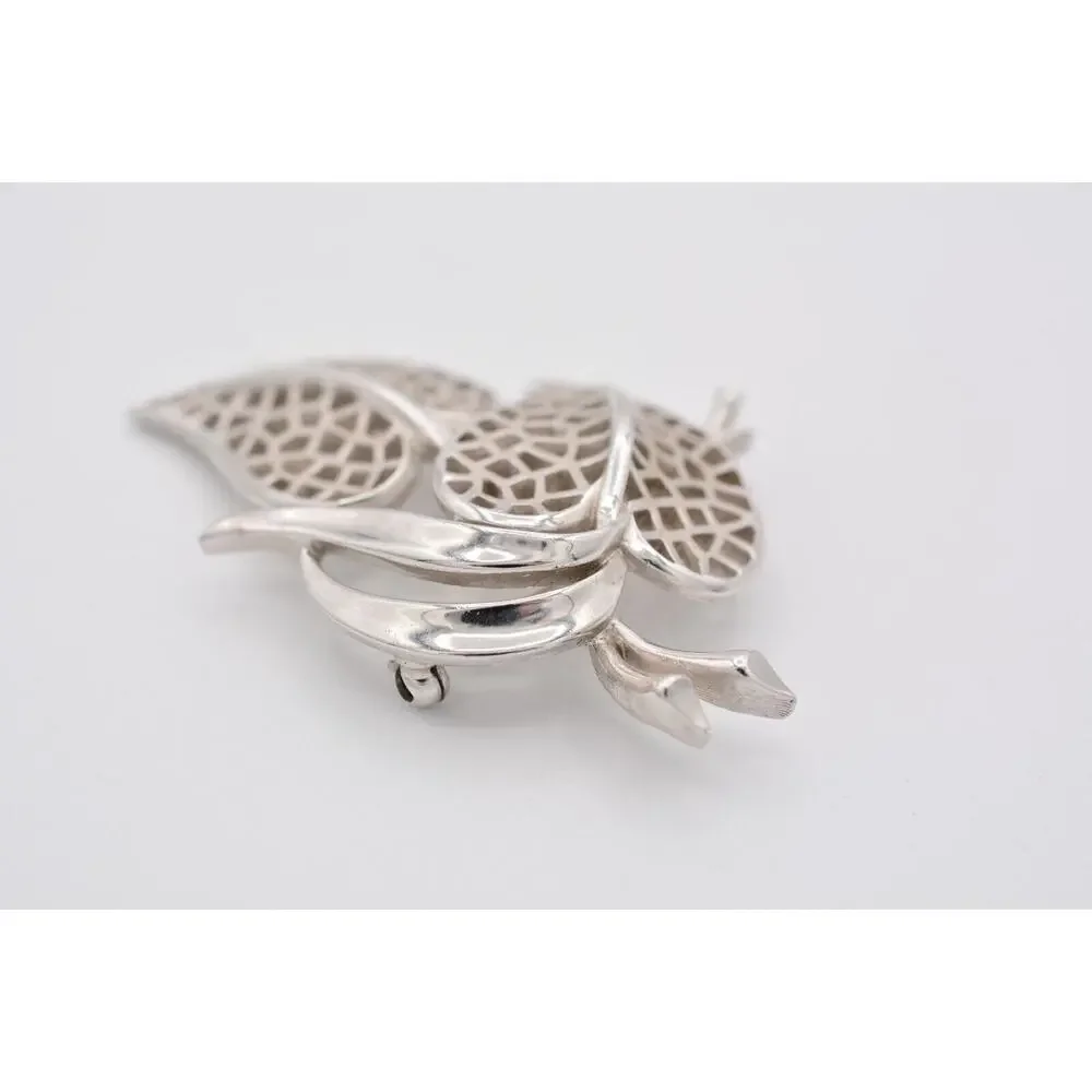Crown Trifari Vintage Leaf Pin Brooch Brushed Silver Filigree Signed 1940s Bin5A